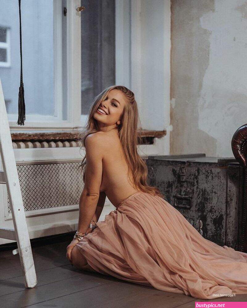 lola weippert fappening
