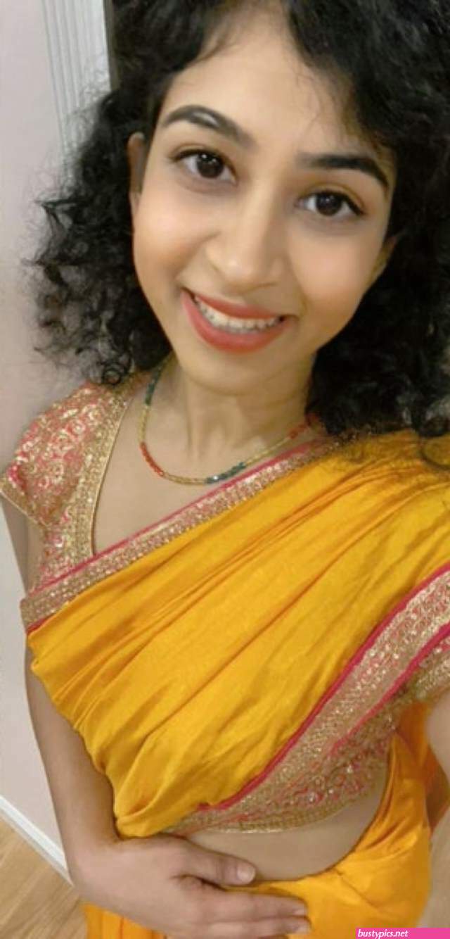 sari wali bhosdi ki chudai pic