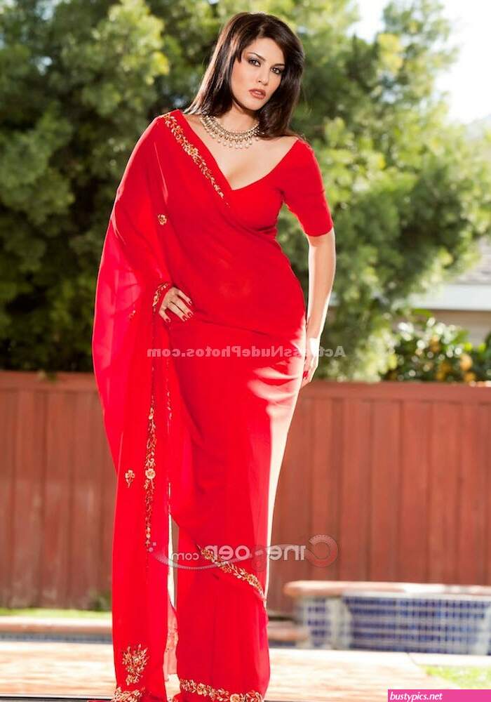 sari wali bhosdi ki chudai pic