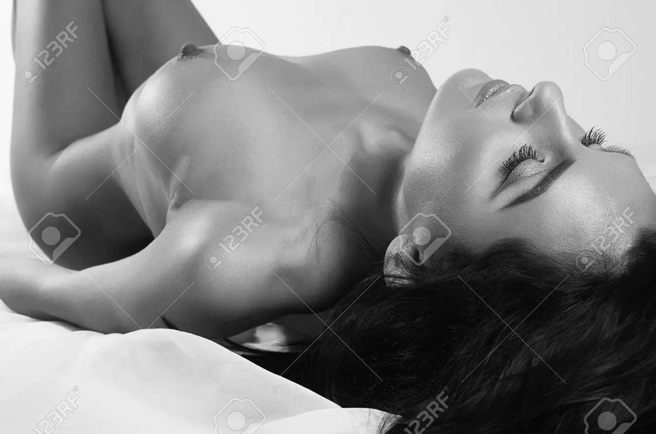 black beautiful girls naked