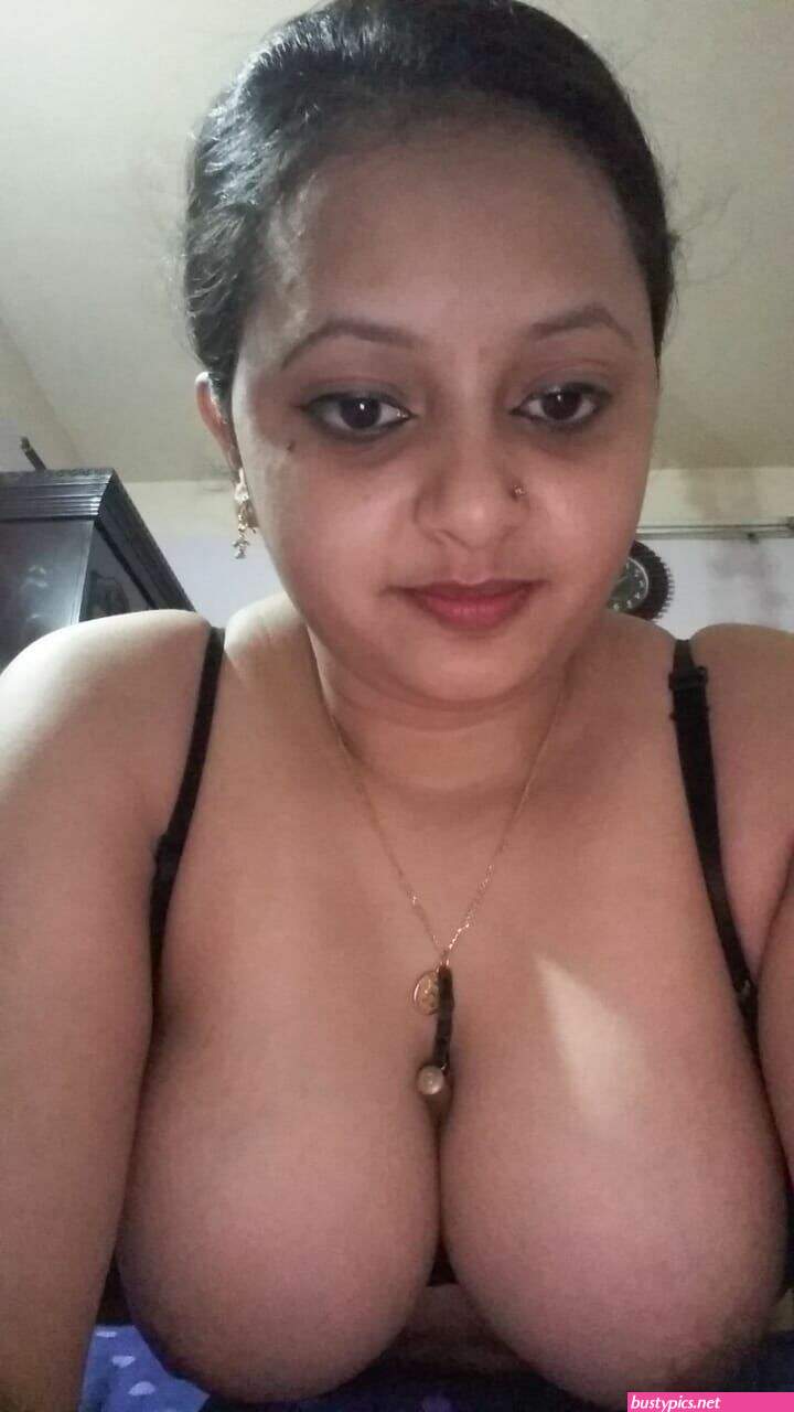 famous momo bhabhi naked all pics