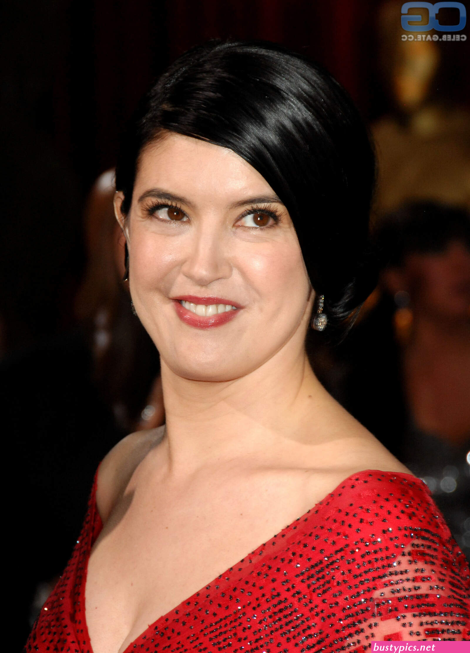https://wanderlust.care/phoebe-cates/gallery.html