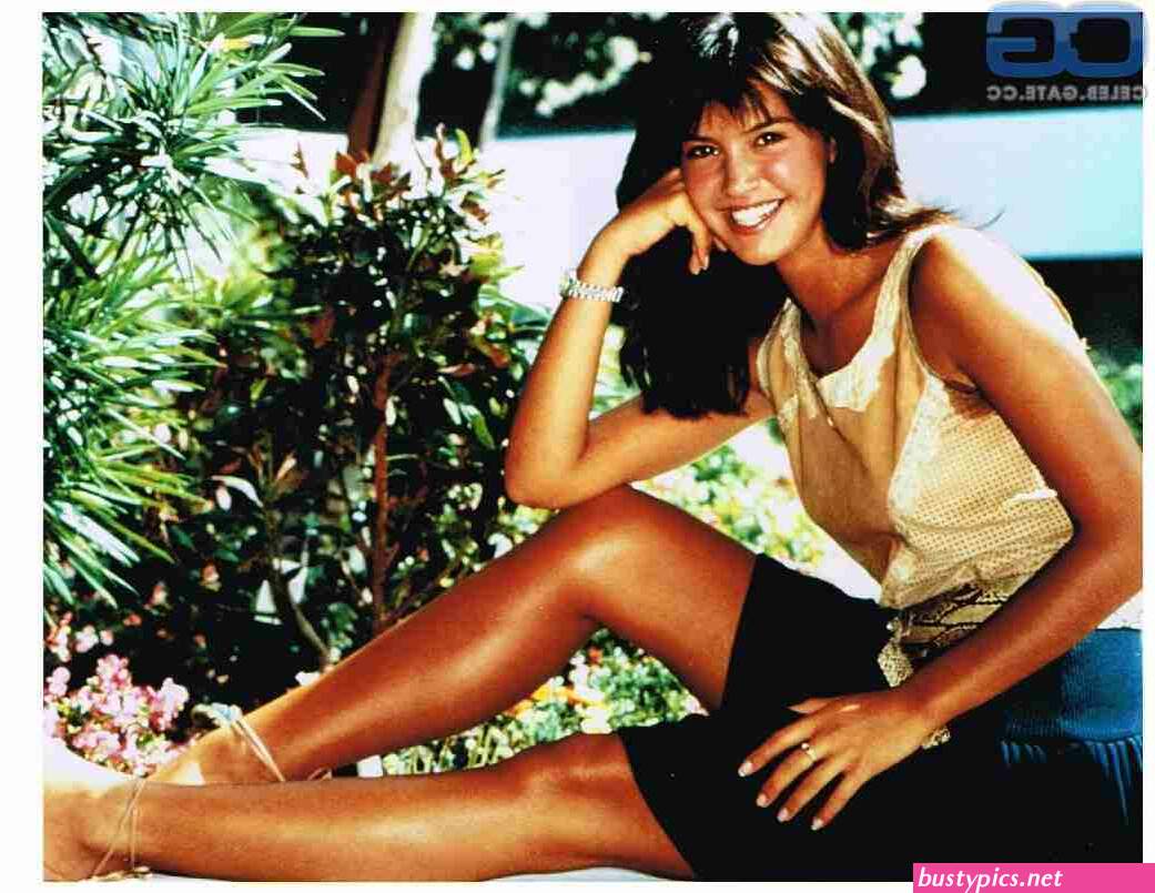 https://wanderlust.care/phoebe-cates/gallery.html