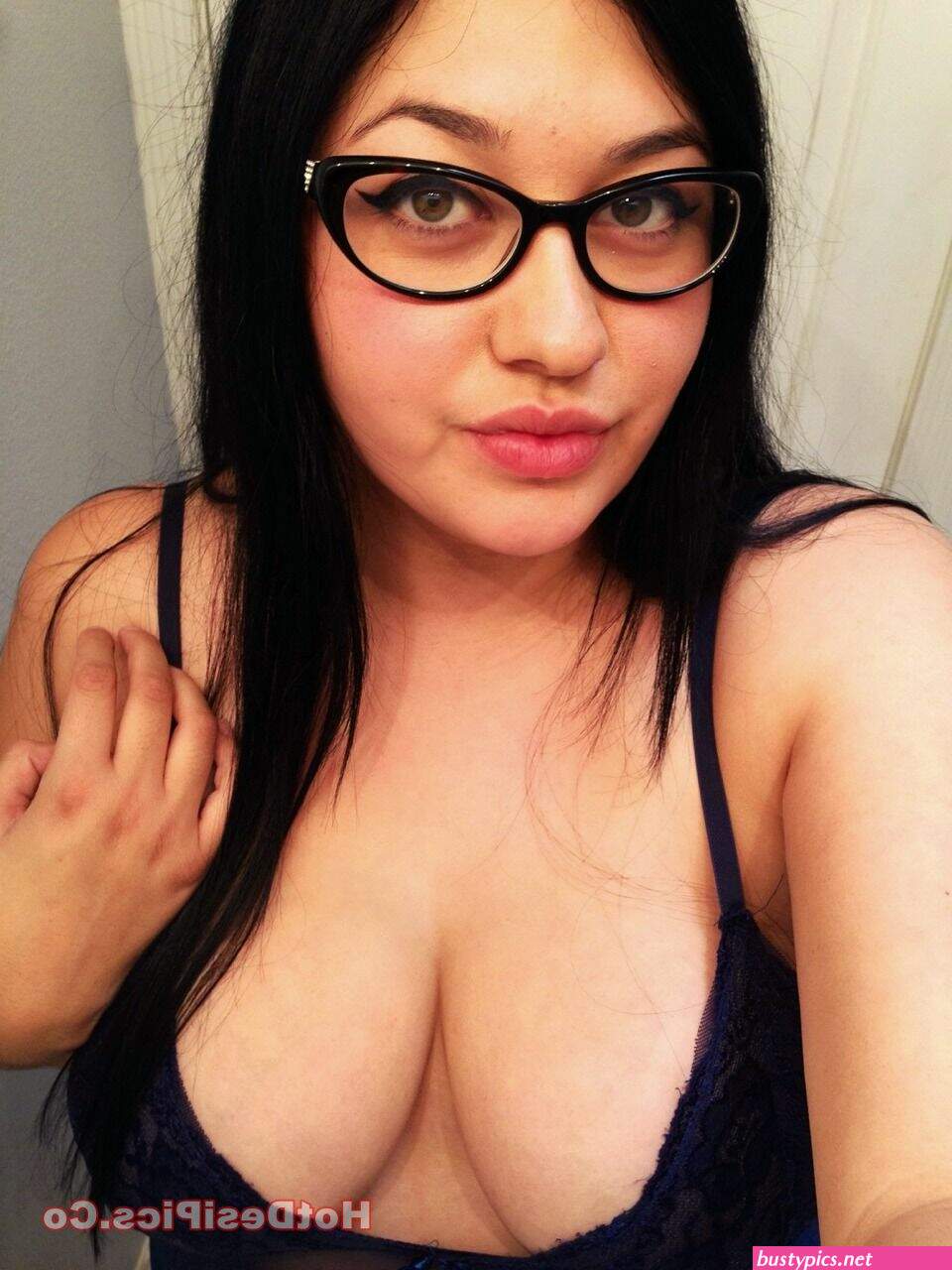 muslim-girl-boobs