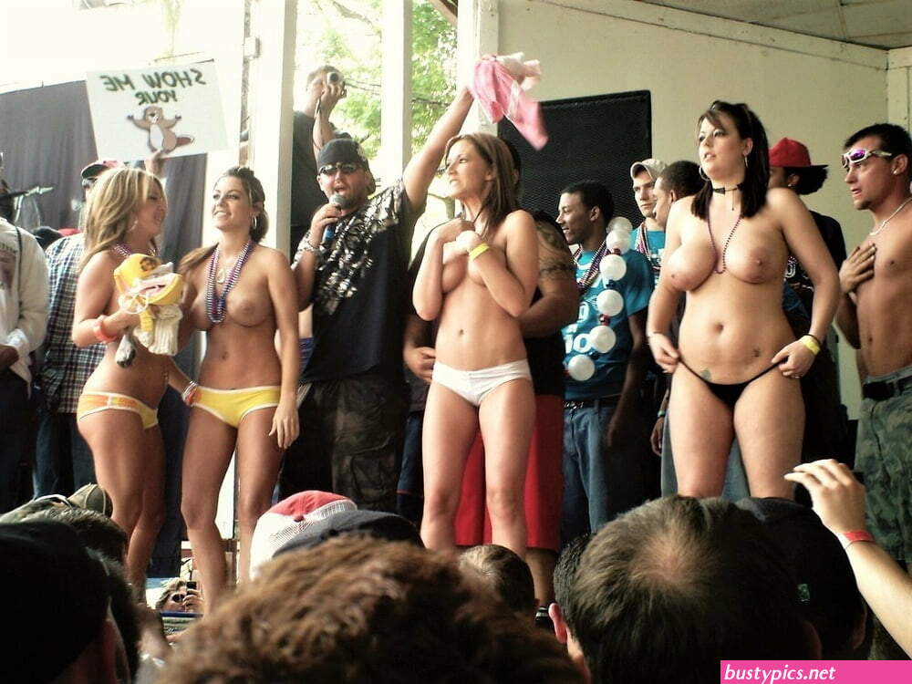 naked group