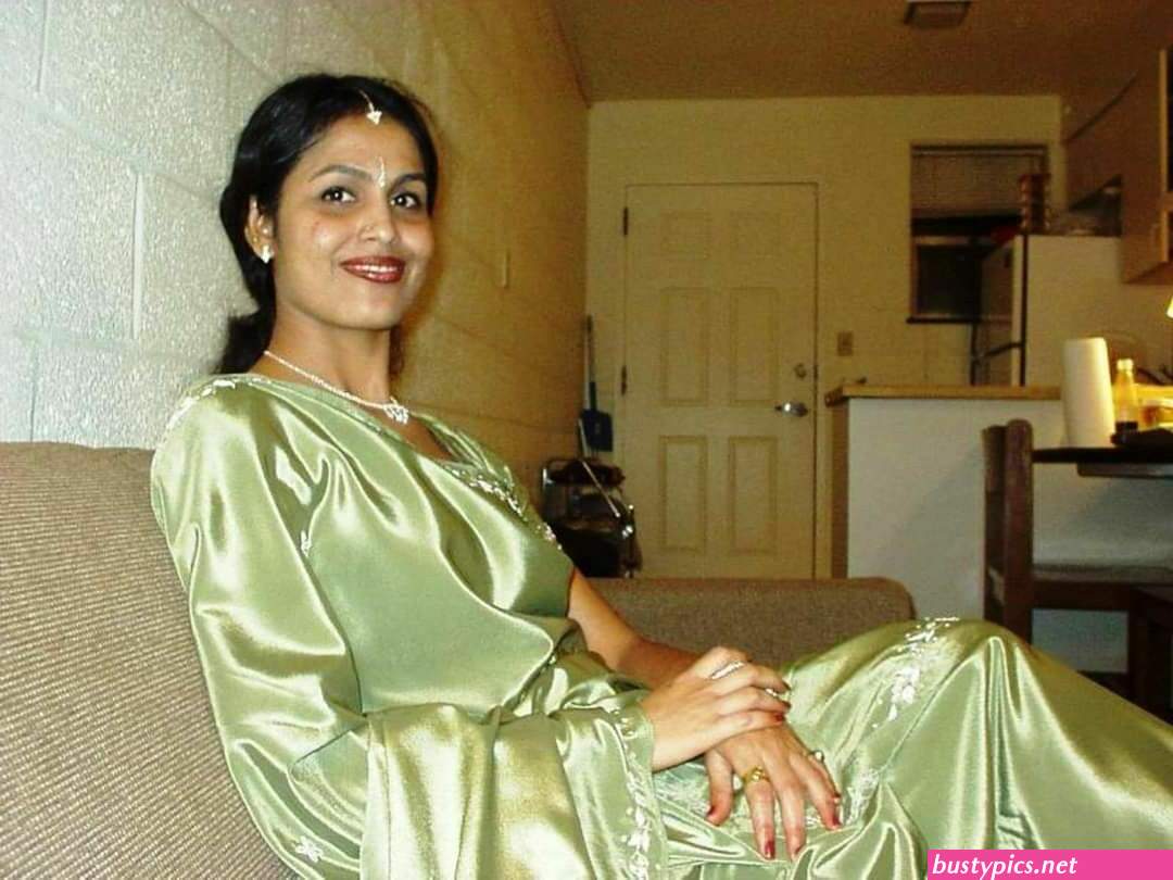 desi aurat nighty hot wallpaper