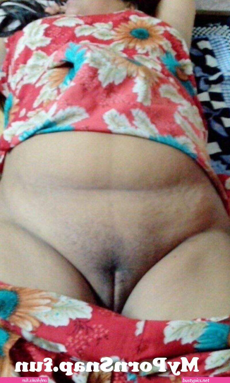 desiauntypussyphoto
