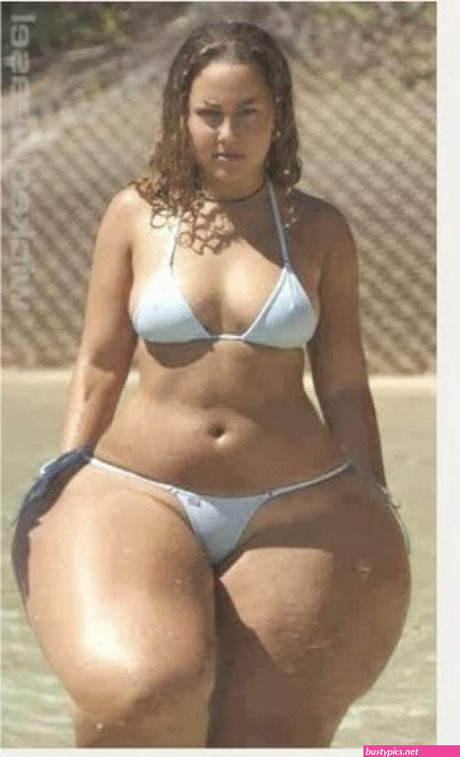 naked big hip thigh backside pics