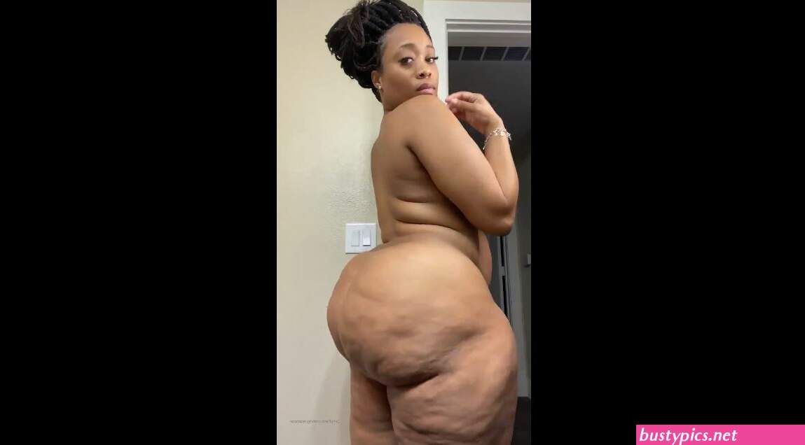 nude uganda queens photos