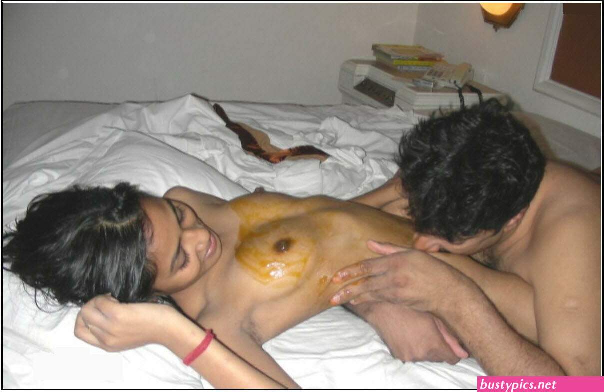 naked tamil aunty