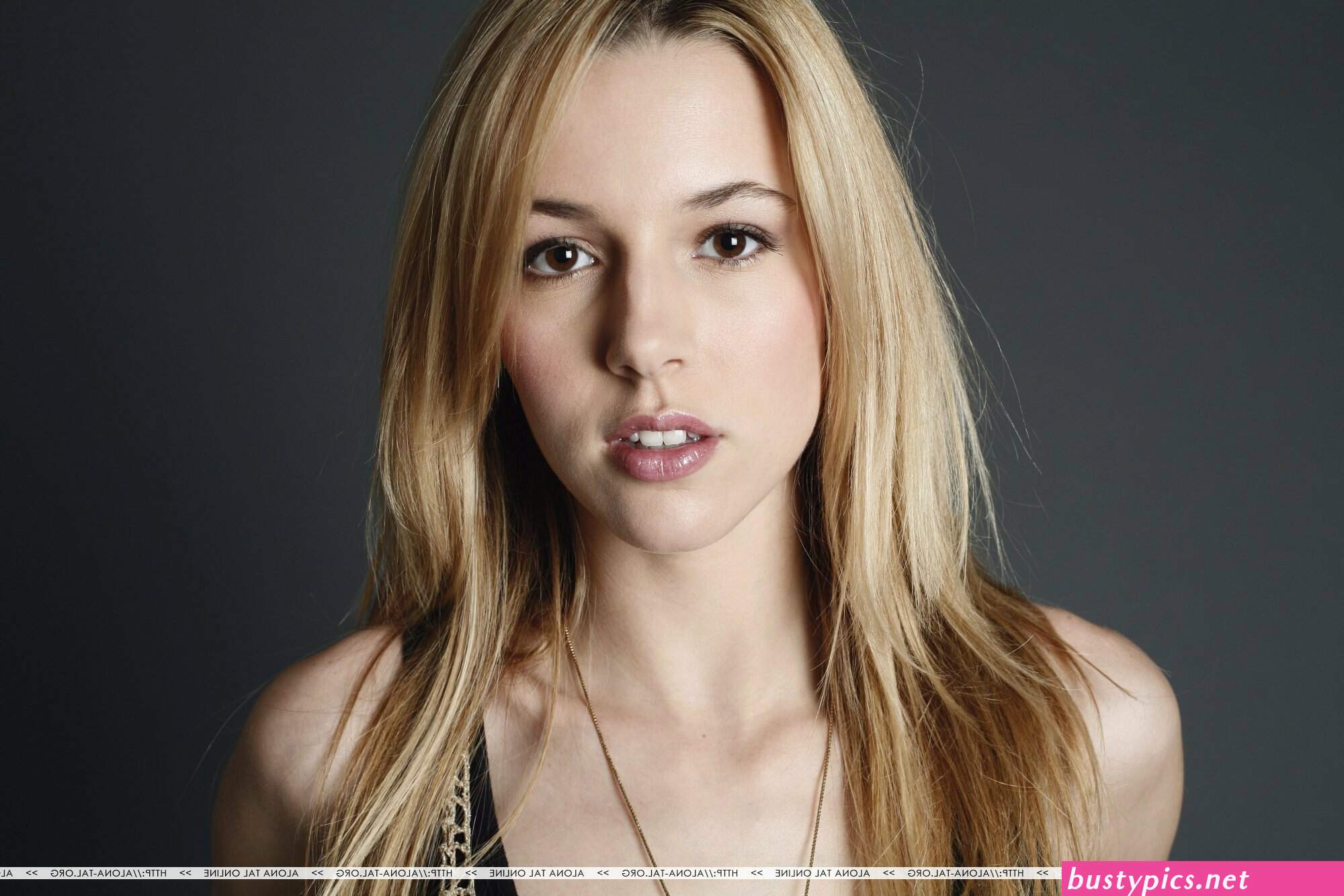 alona tal nudw