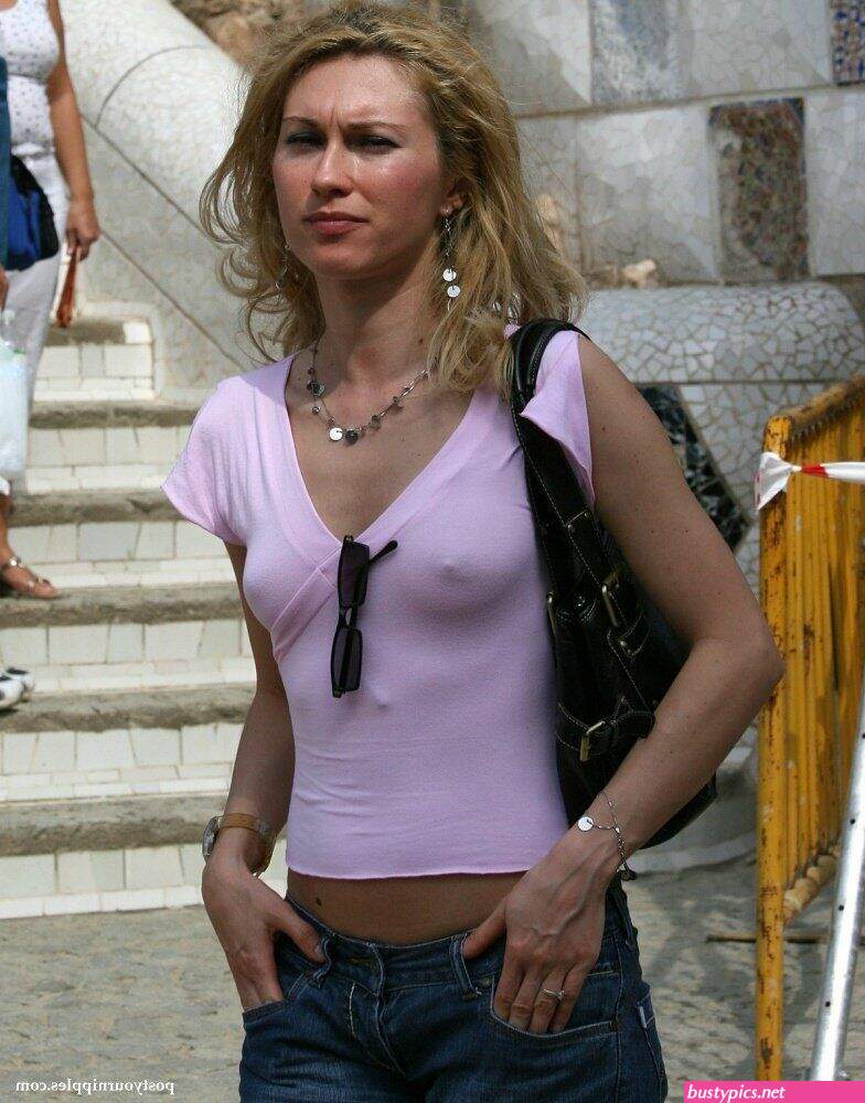 braless teenager gallery