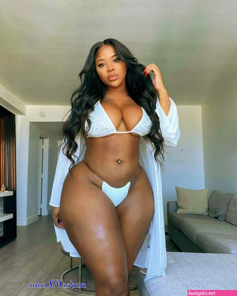 curvy shape nude milf naked