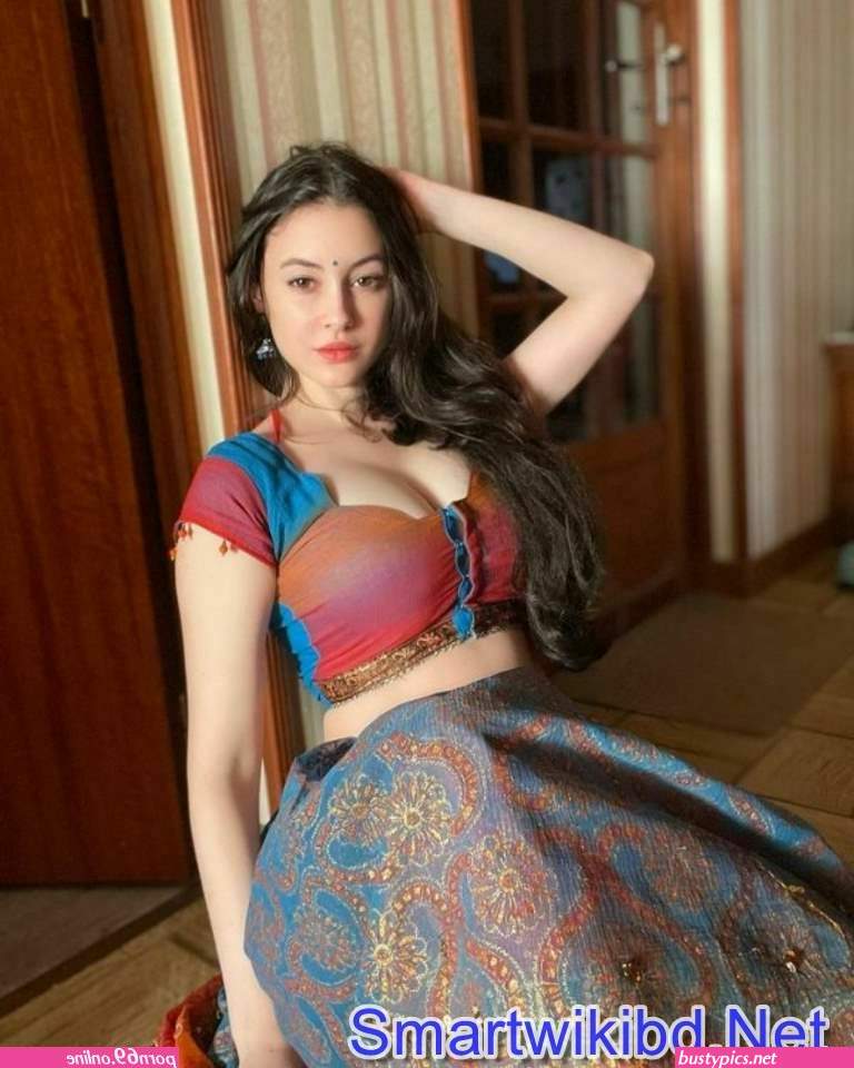 fiona allison showing boobs