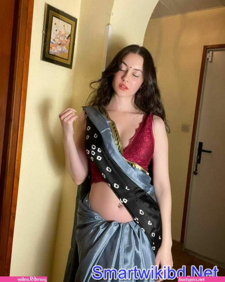 fiona allison showing boobs