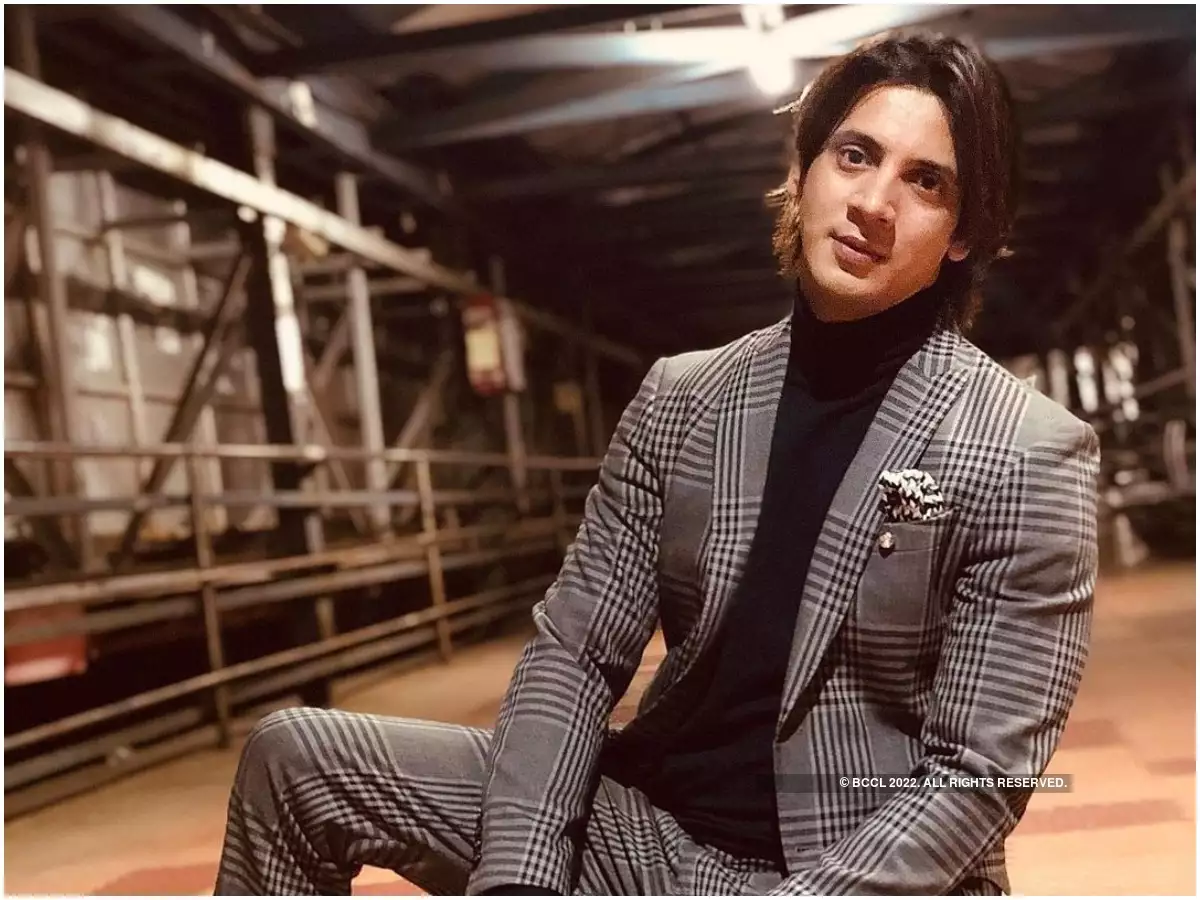 larki ki bond ki photo latest