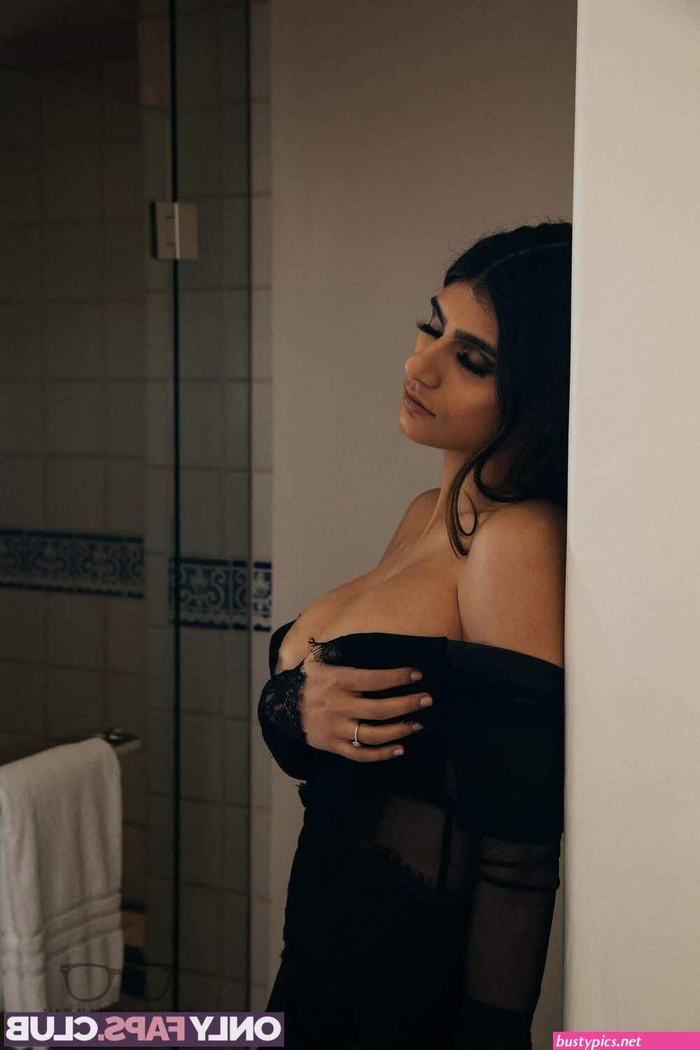 mia khalifa only fans sex