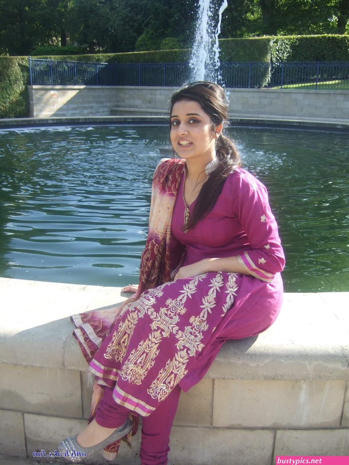 www.pakistani desi phudi and gand pic