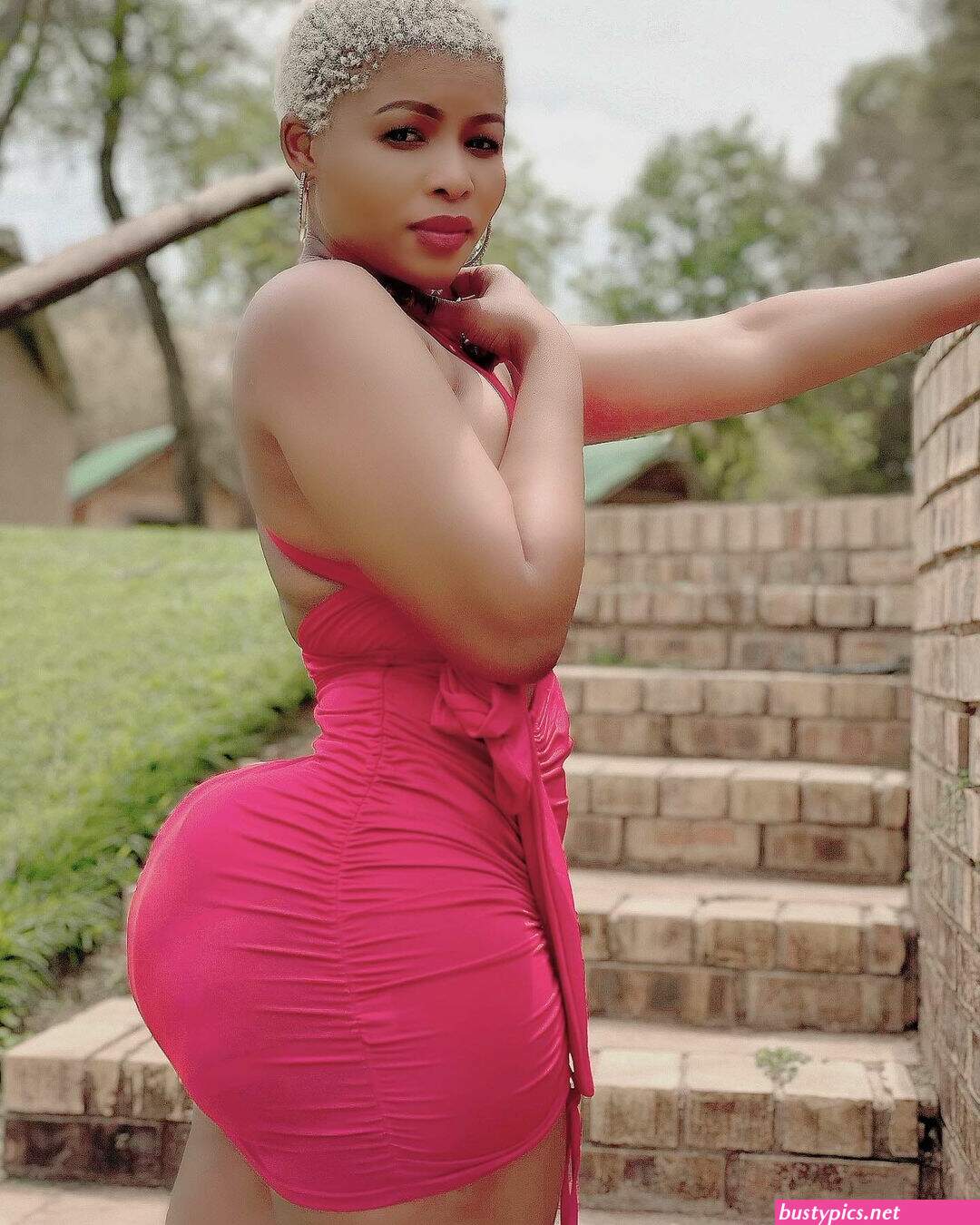 kenyan prostitute tight skirt