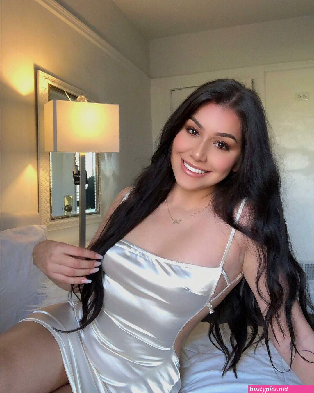 alondra full nude video