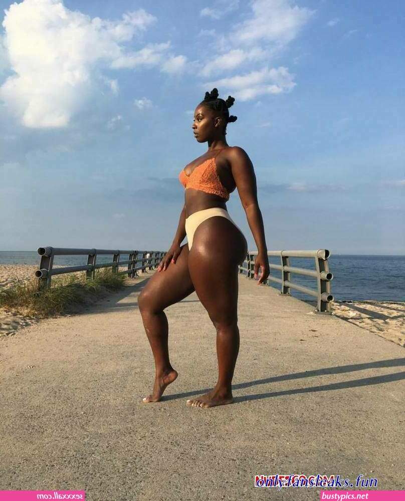 picha ya uchi wa mnyama wa mwanamke