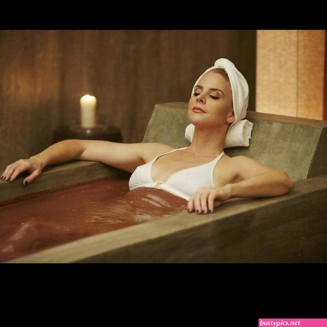 sarah rafferty nacktbilder