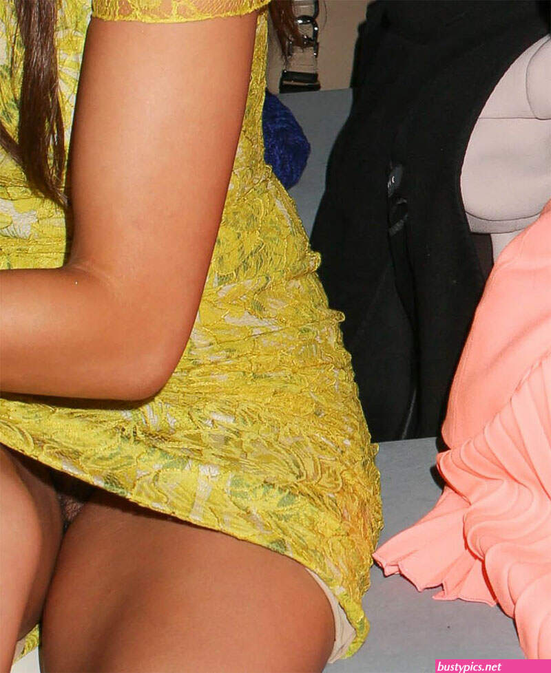 celebrity oops pussy slip