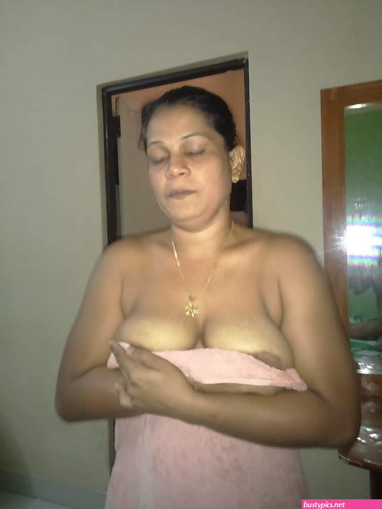 srilanka naked photo