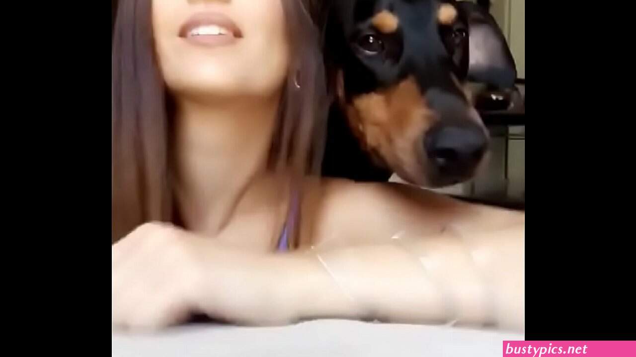 xxx black women avec chien