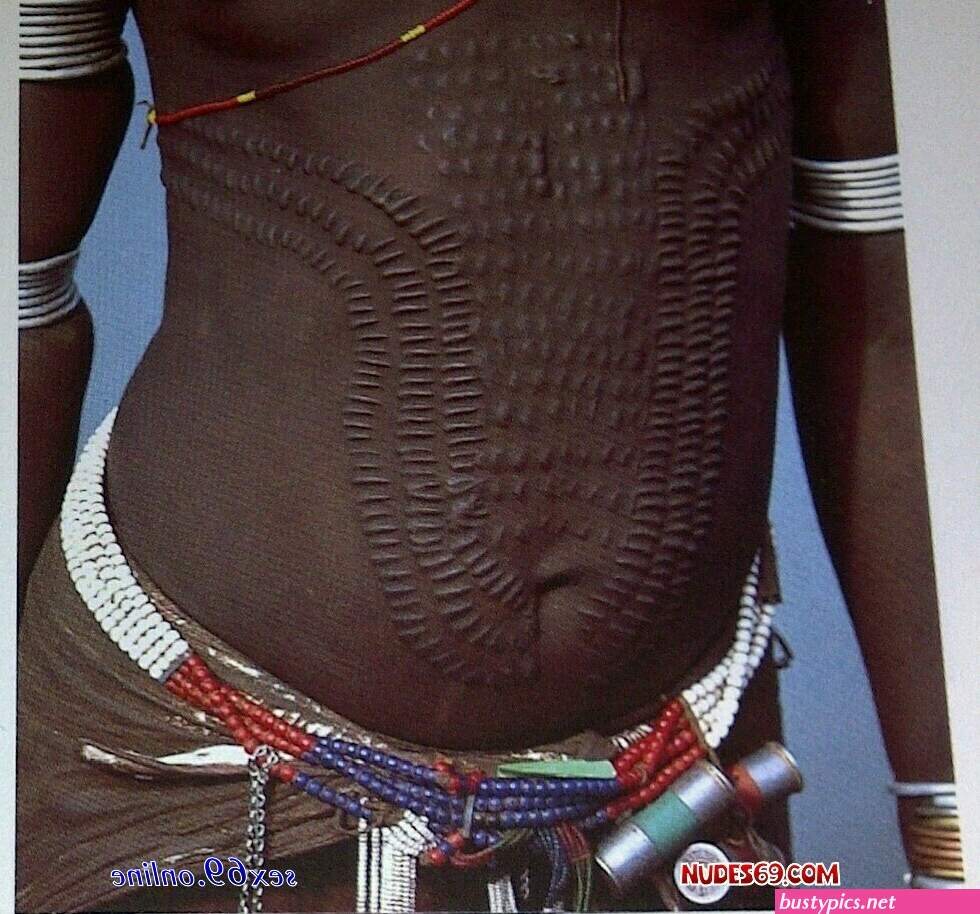 picha ya uchi yamwanake atobwa akiwa na shanga kiunoni