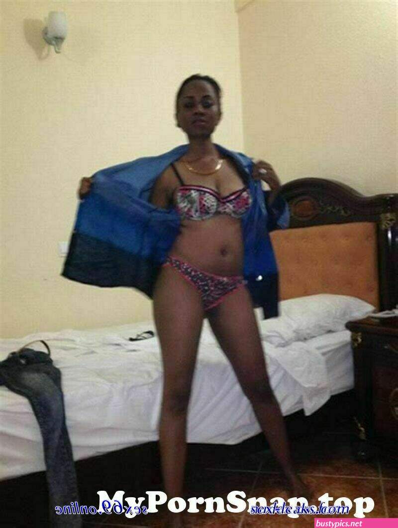 picha ya uchi yamwanake atobwa akiwa na shanga kiunoni