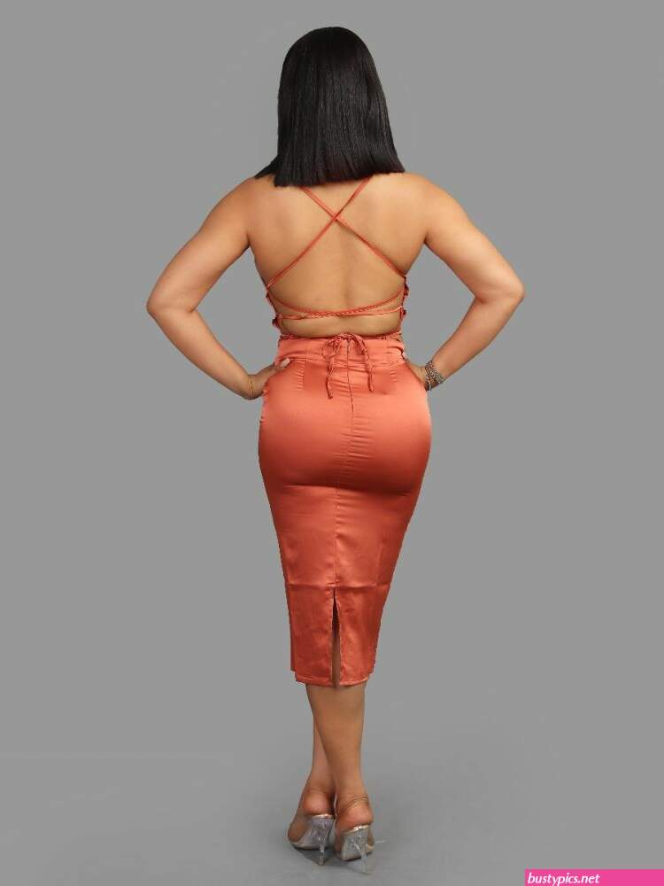 sexy skirt panti lines pics