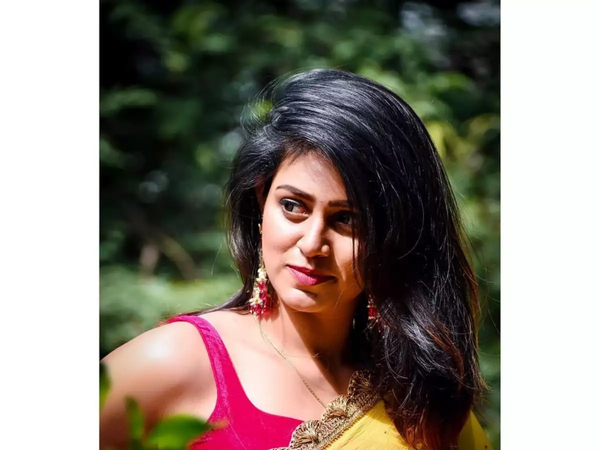 telugu heroines boobs mini photos download