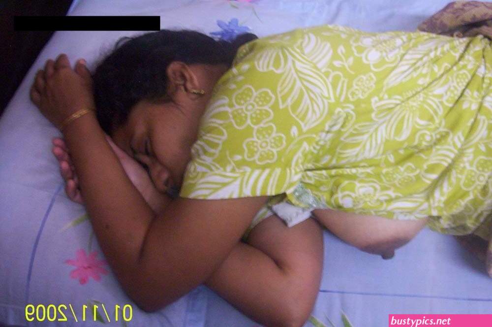 indian aunties boobs from nighties