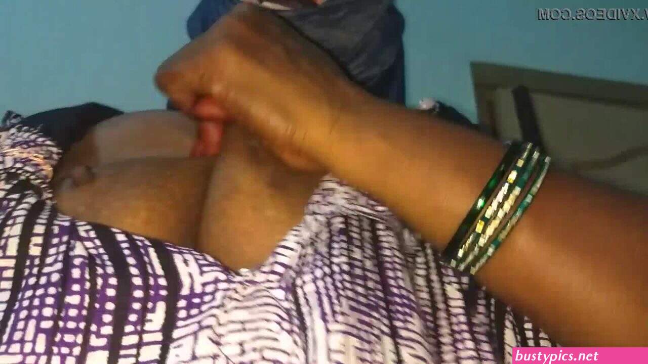 indian aunties boobs from nighties