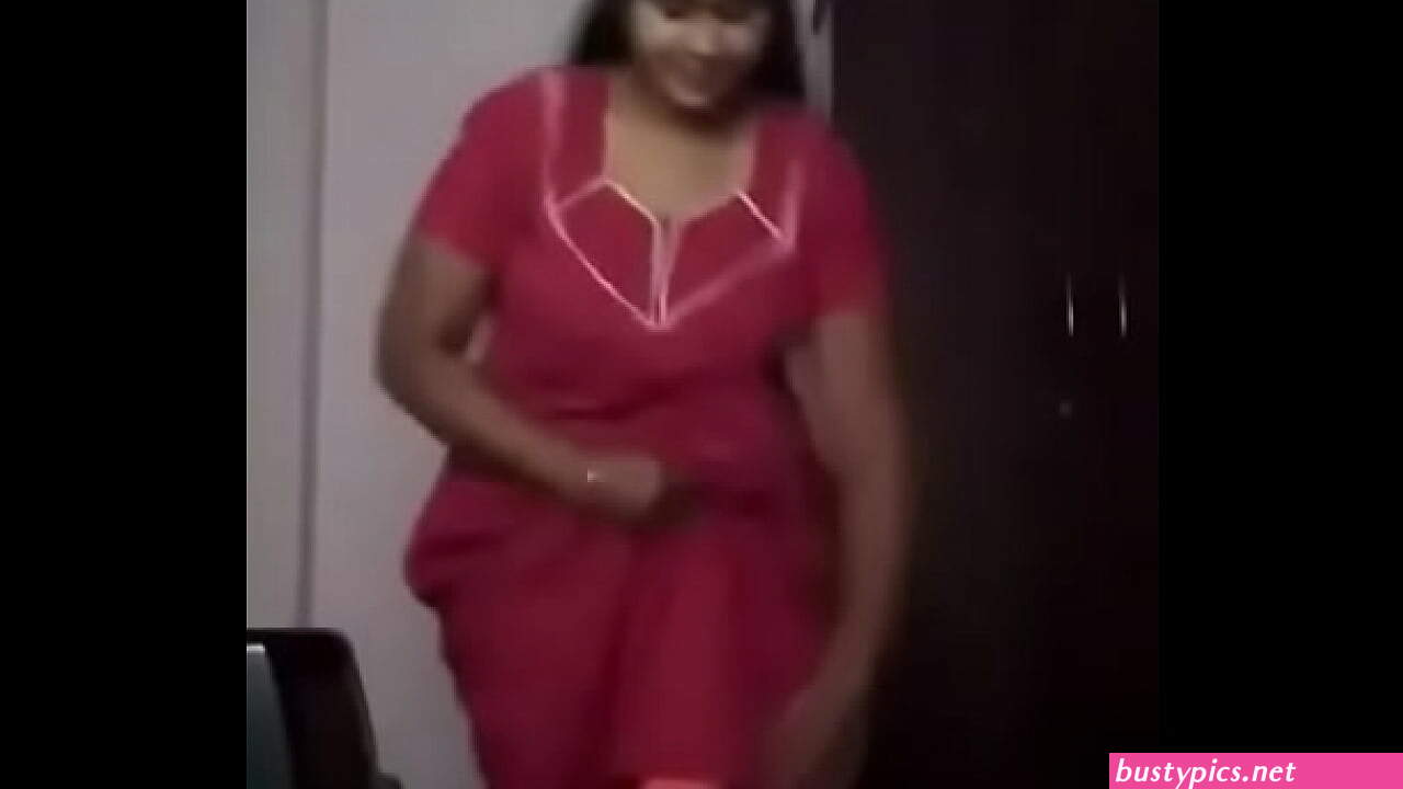 indian aunties boobs from nighties