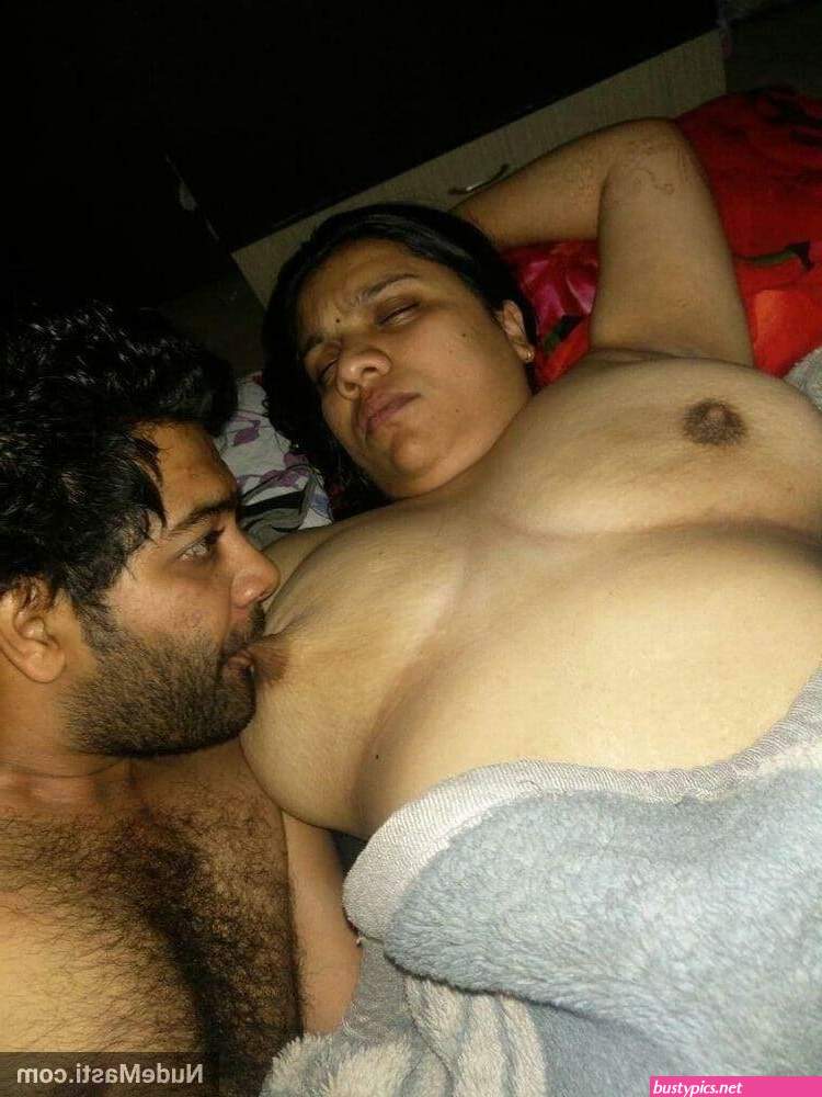 indian aunty big boobs