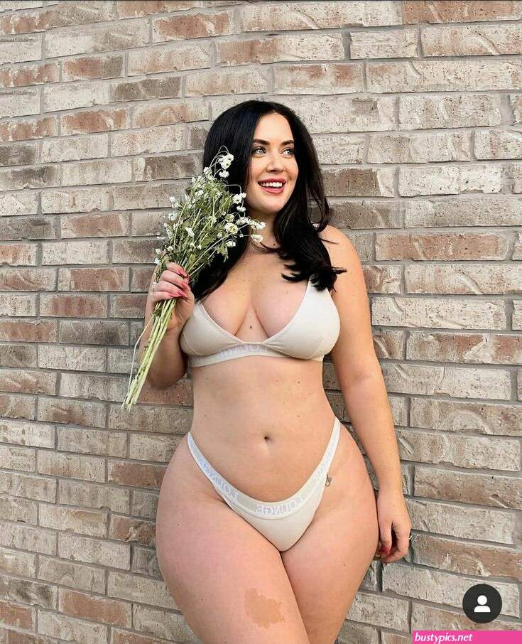 curvy bigass girls