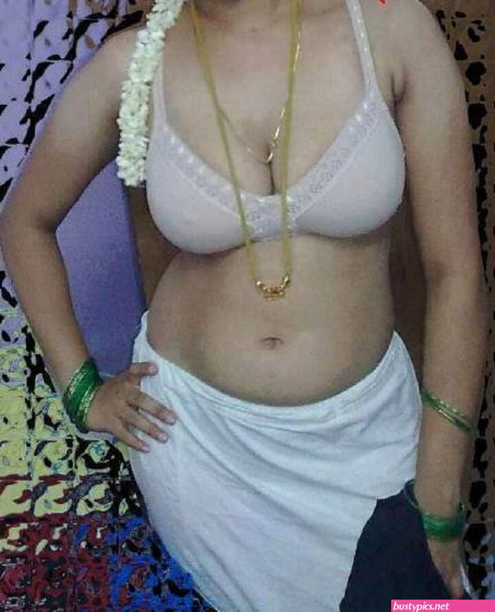 tamil aunty porn blouse photos