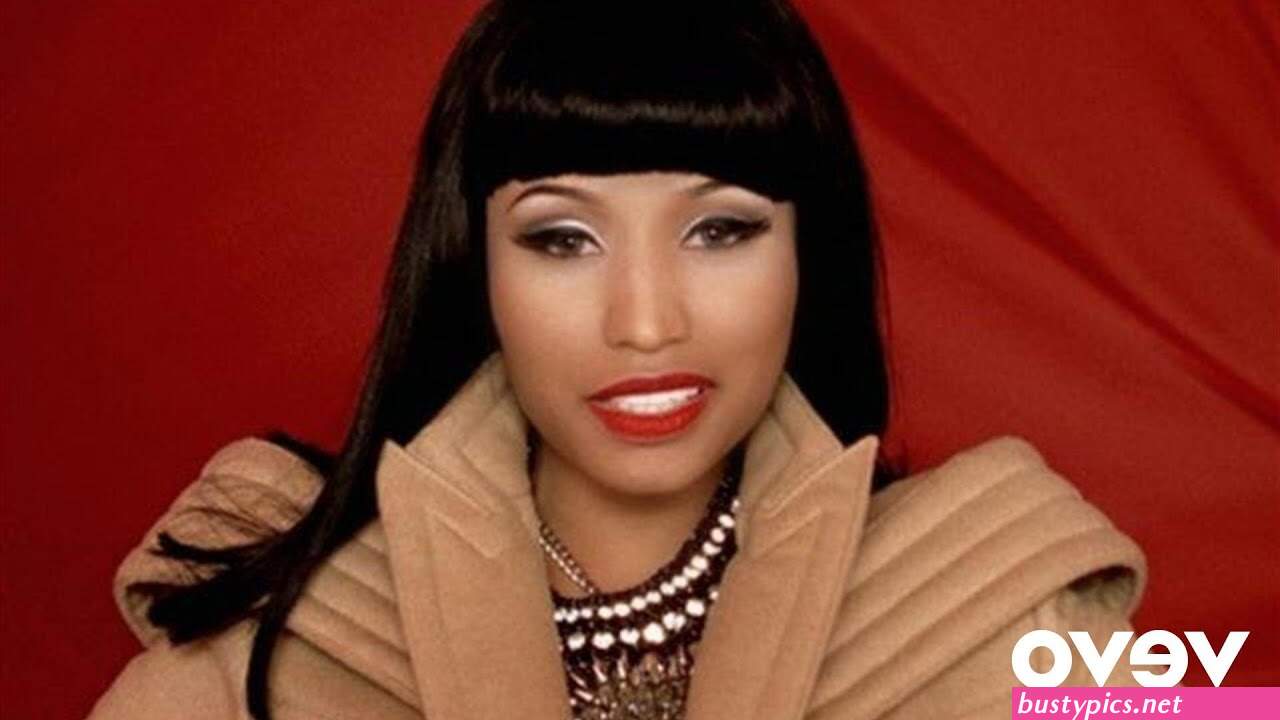 foto rihanna nickiminaj xxxl