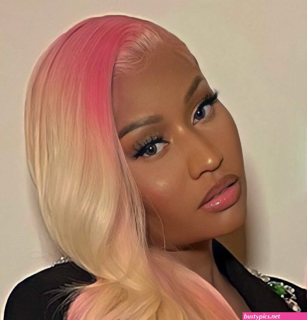 foto rihanna nickiminaj xxxl