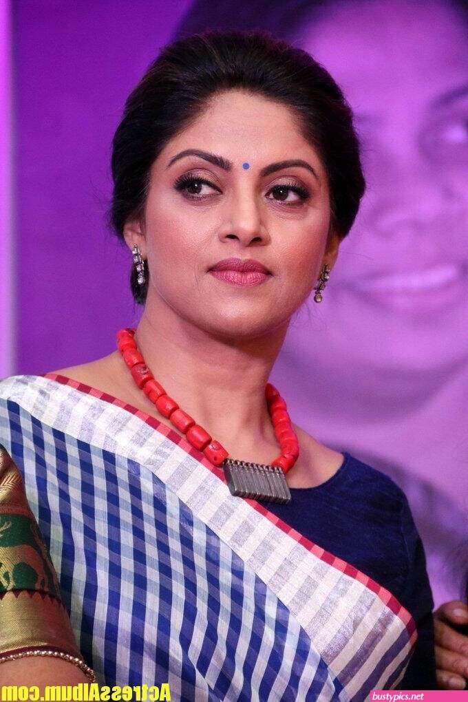nadhiya.sex photos
