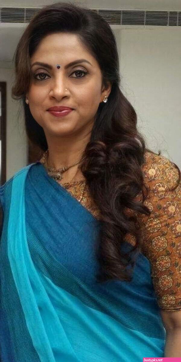 nadhiya.sex photos