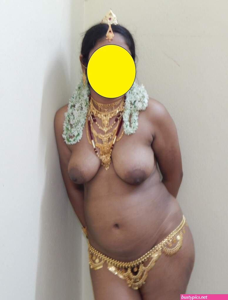 moti aunty nude photo pcs