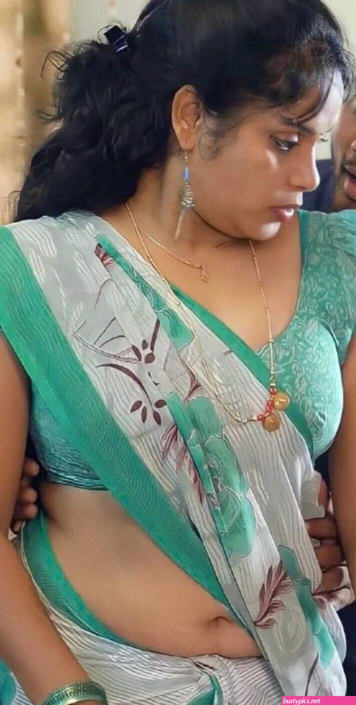 moti aunty nude photo pcs