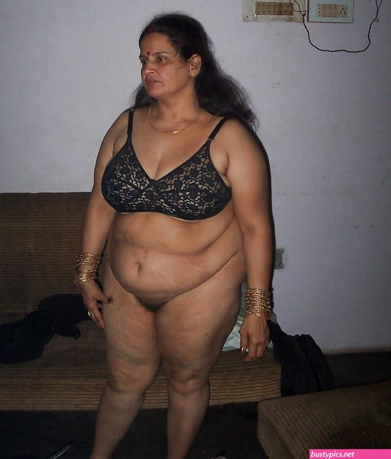 moti aunty nude photo pcs
