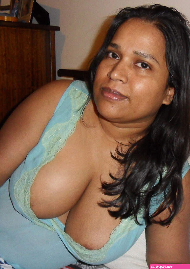 busty chubby aunties boobs galleries