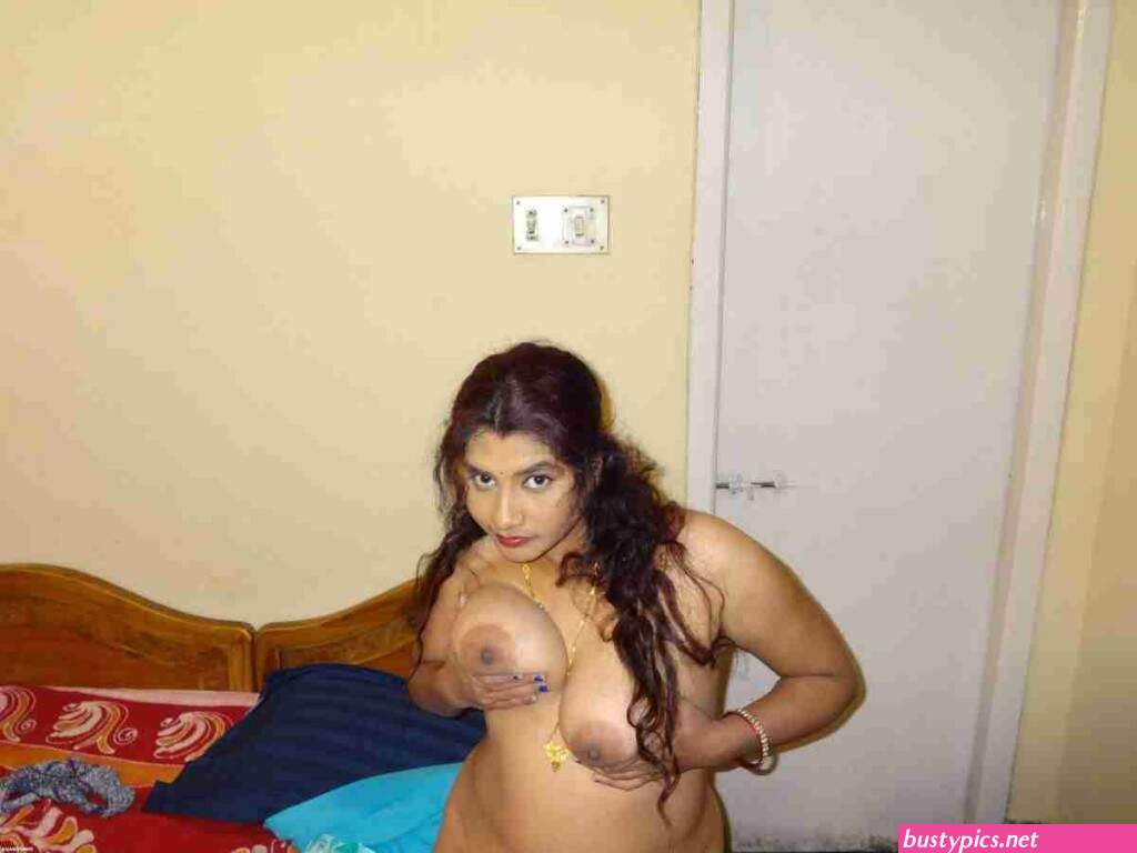 aunty big boobs pic