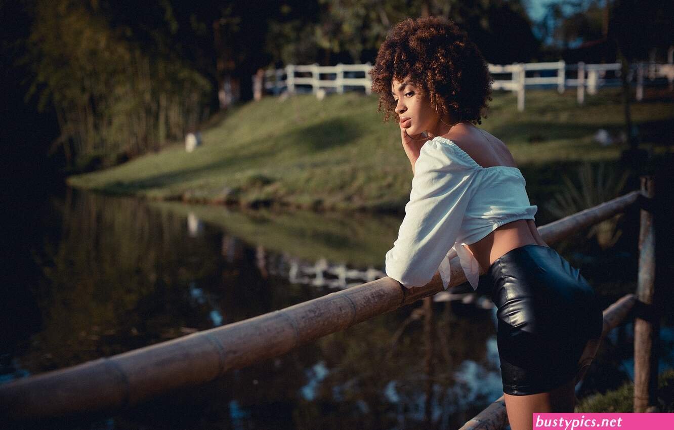 ebony hot girls