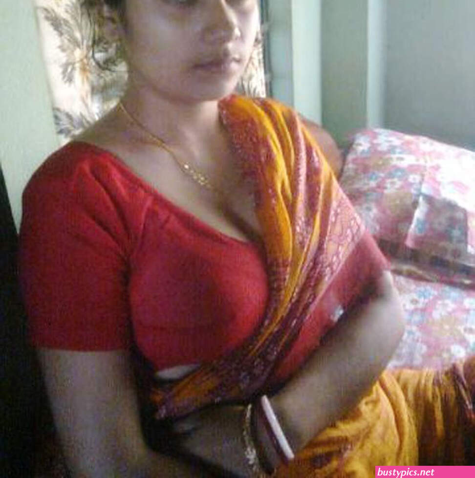 bhabhi big blouse boob
